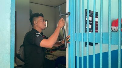 Pastikan Tetap Kondusif, Rupam Pagi Lakukan Pengecekan Jeruji Besi Blok Hunian WBP