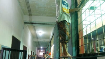 Sambut Bulan Suci Ramdhan 1445 H, Petugas Rutan Padang Bersih Bersih Bersama WBP