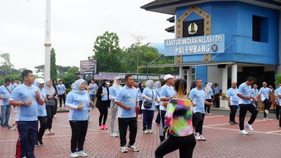 Rayakan HBI ke-75, Lapas Perempuan Palembang Ikuti FUNWALK dan Senam Sehat