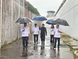 Meski Gerimis, Petugas Lapas Pemuda Madiun Tetap Lakukan Trolling Demi Keamanan