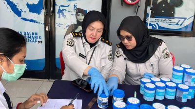 Perkuat Komitmen Anti Narkoba, Rutan Kelas I Pondok Bambu Gelar Tes Urin Warga Binaan