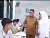 Andra Soni Tinjau Pembangunan 12 Ruang Kelas Baru di SMAN 30 Kabupaten Tangerang
